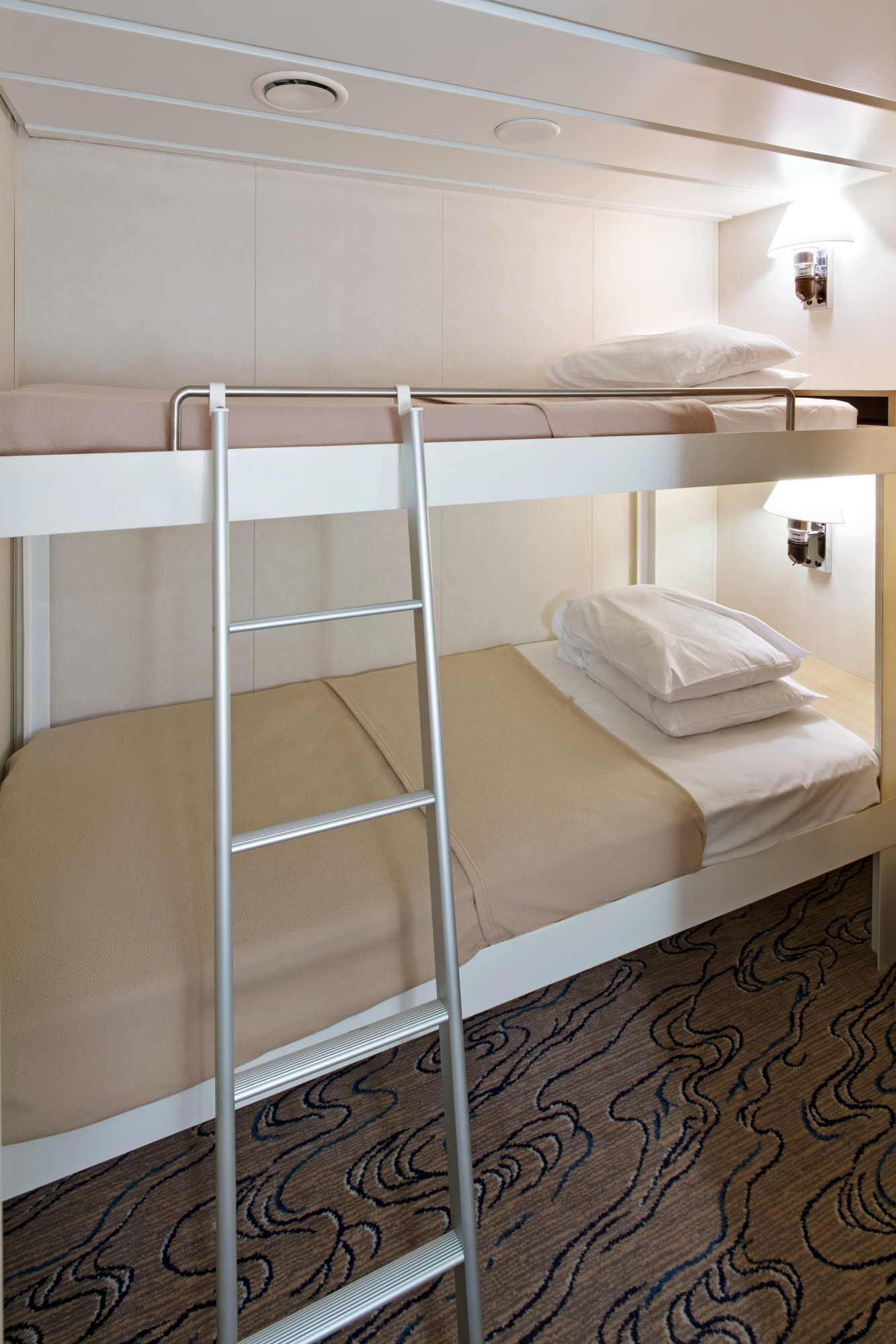 MyCruise Royal-Caribbean-Cruise-Line Navigator-of-the-Seas Kahytter Udvendig 1K2